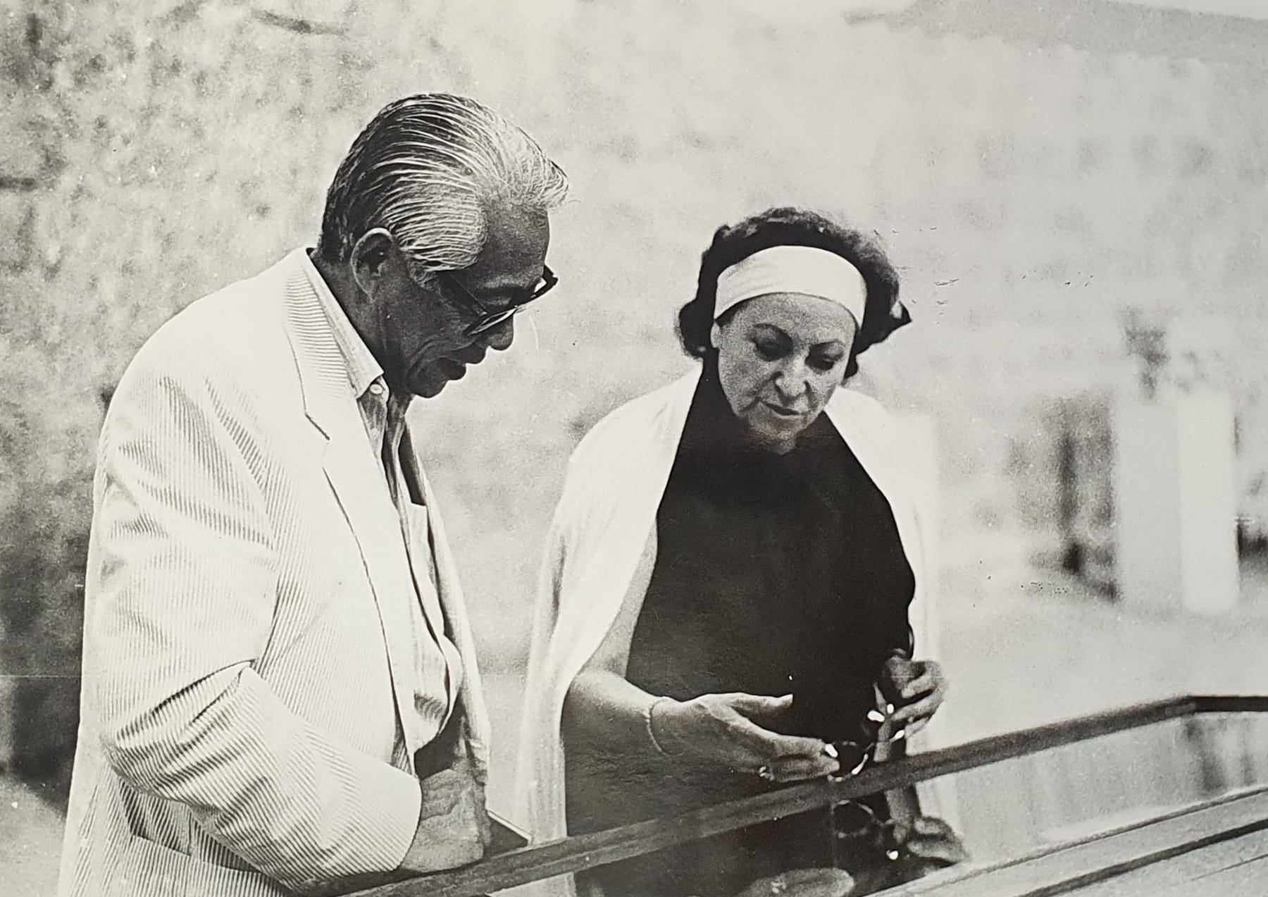 Zao Wou-Ki et Geneviève Bonnefoi à l’Abbaye de Beaulieu-en-Rouergue au début des années 1980. Photo Olivier Duchain